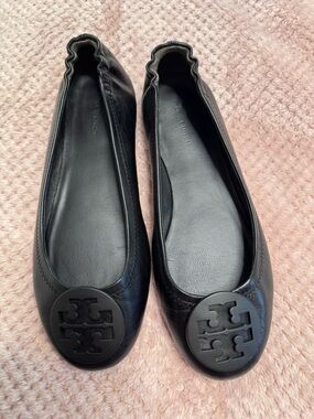 Tory Burch Black Logo Round-Toe Leather Ballet Flats